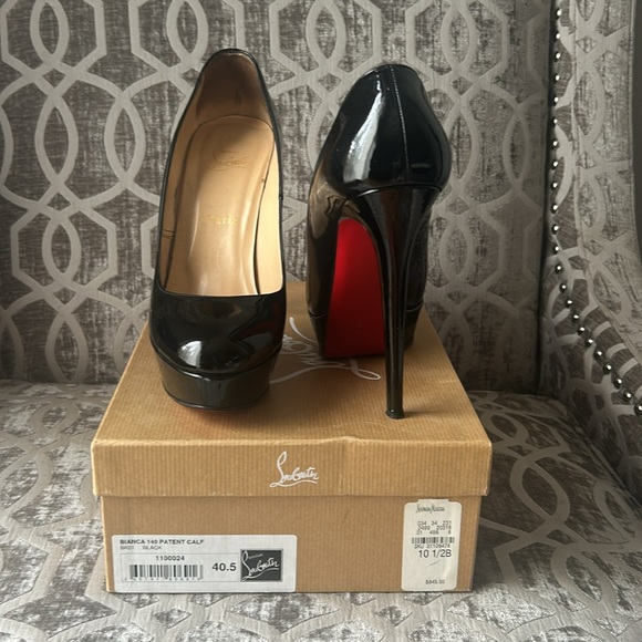 🔥 Christian Louboutin!!! 💯 - Picture 1 of 7